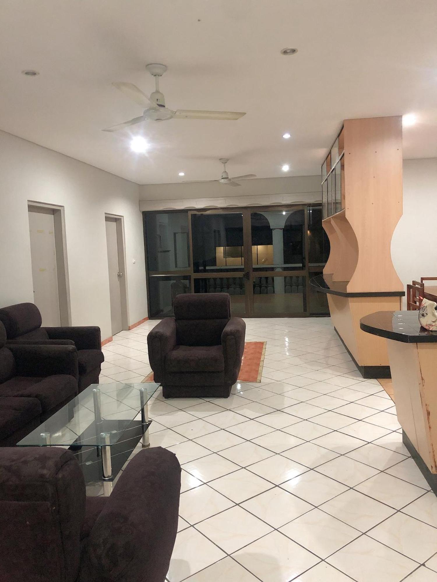 Ideal Airport Rooms Нади Екстериор снимка